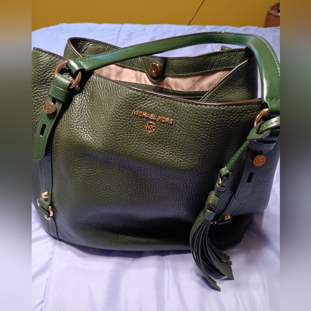 Michael Kors women's handbag - Picture 4 of 4